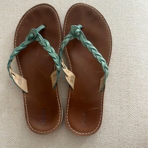 OluKai Kahiko Leather Braided Flip Flop / Sandal turquoise